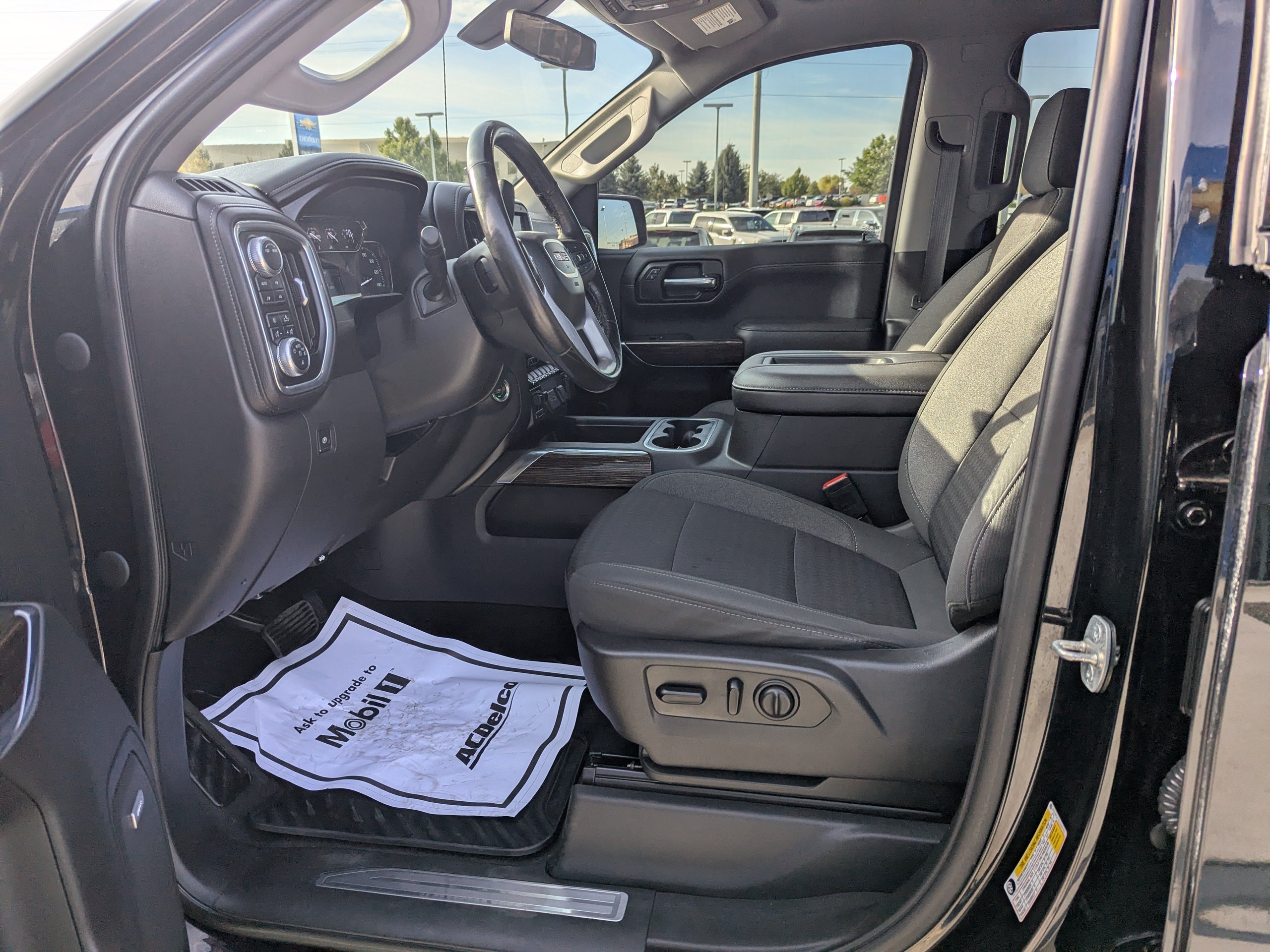 Used 2020 ONYX BLACK GMC Elevation image 12
