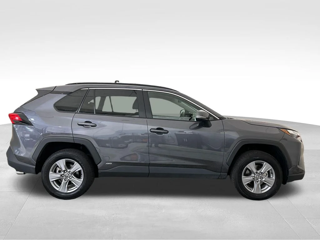 Used 2025 Gray Toyota XLE image 7