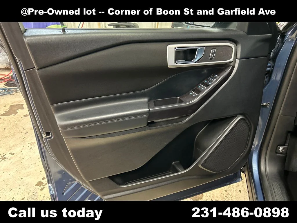 Used 2020 Blue Ford XLT image 15