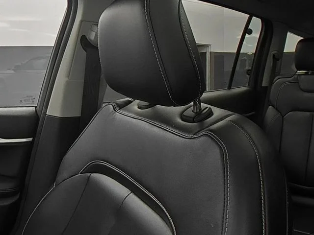 Used 2021 Silver Jeep Limited image 39
