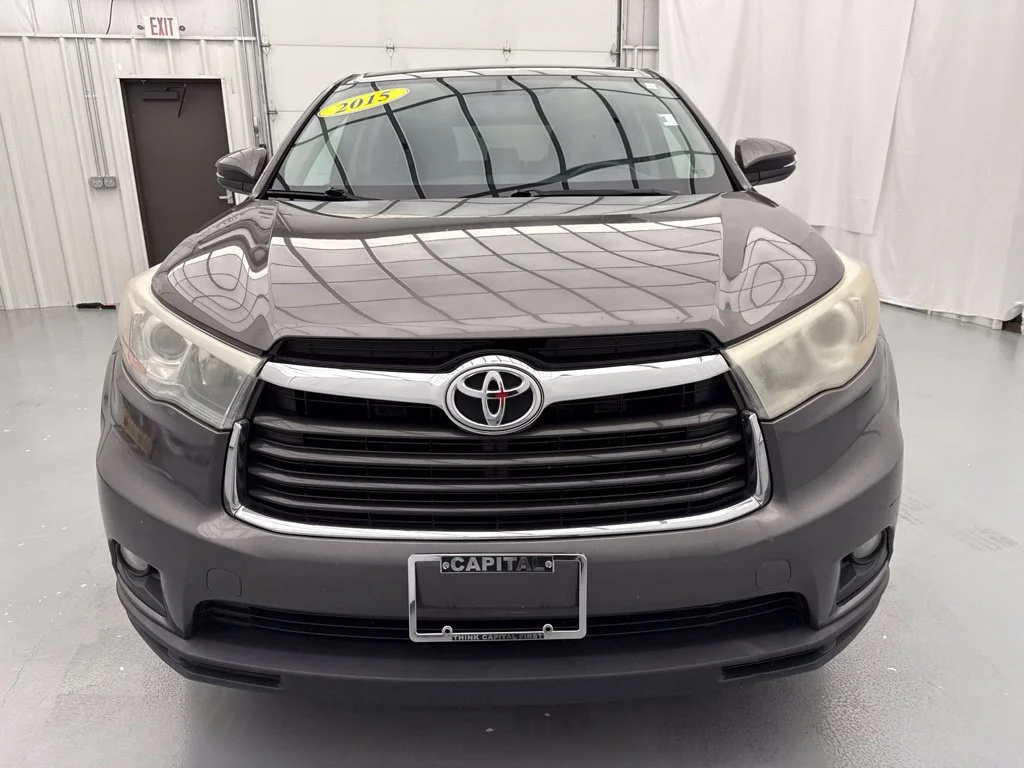 Used 2015 Gray Toyota LE Plus V6 image 2