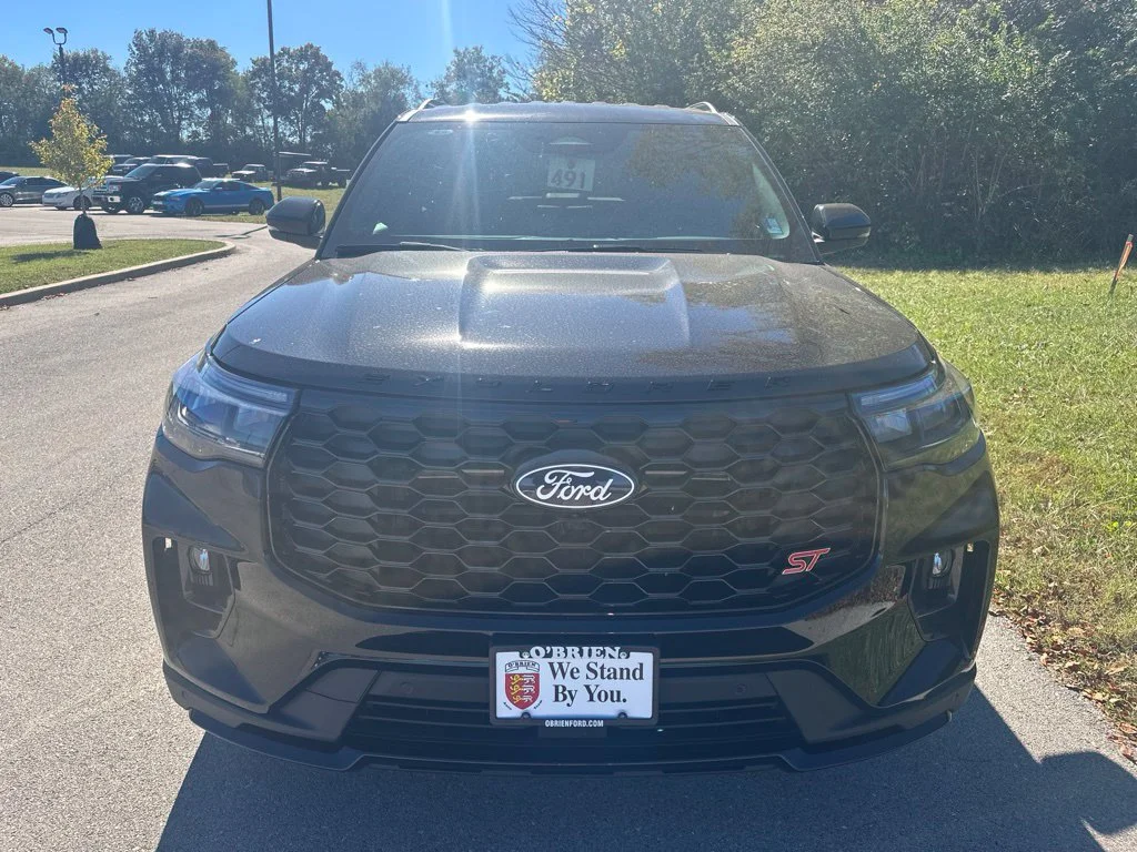 New 2027 Agate Black Metallic Ford ST image 2