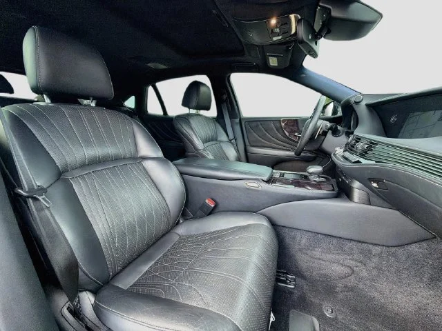 Used 2018 Silver Lexus LS 500 image 15