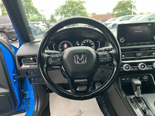 Used 2025  Honda Sport image 20