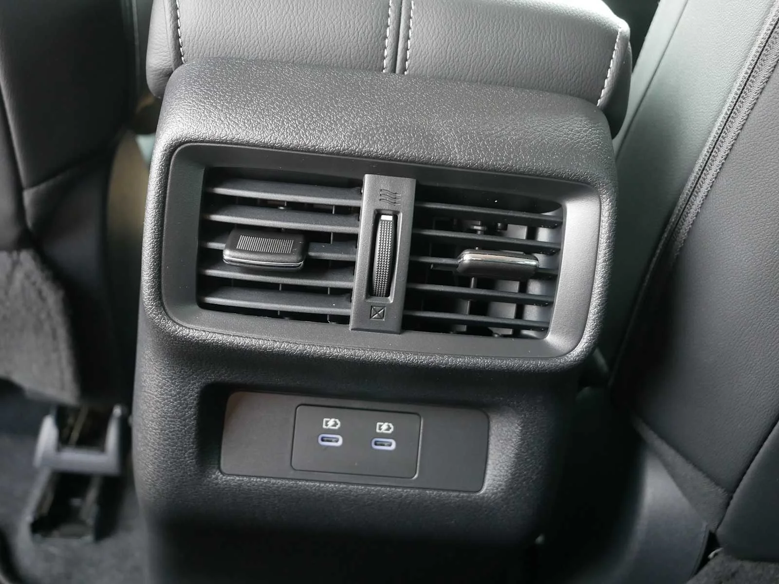 2025 Nissan Murano SV - Photo 16