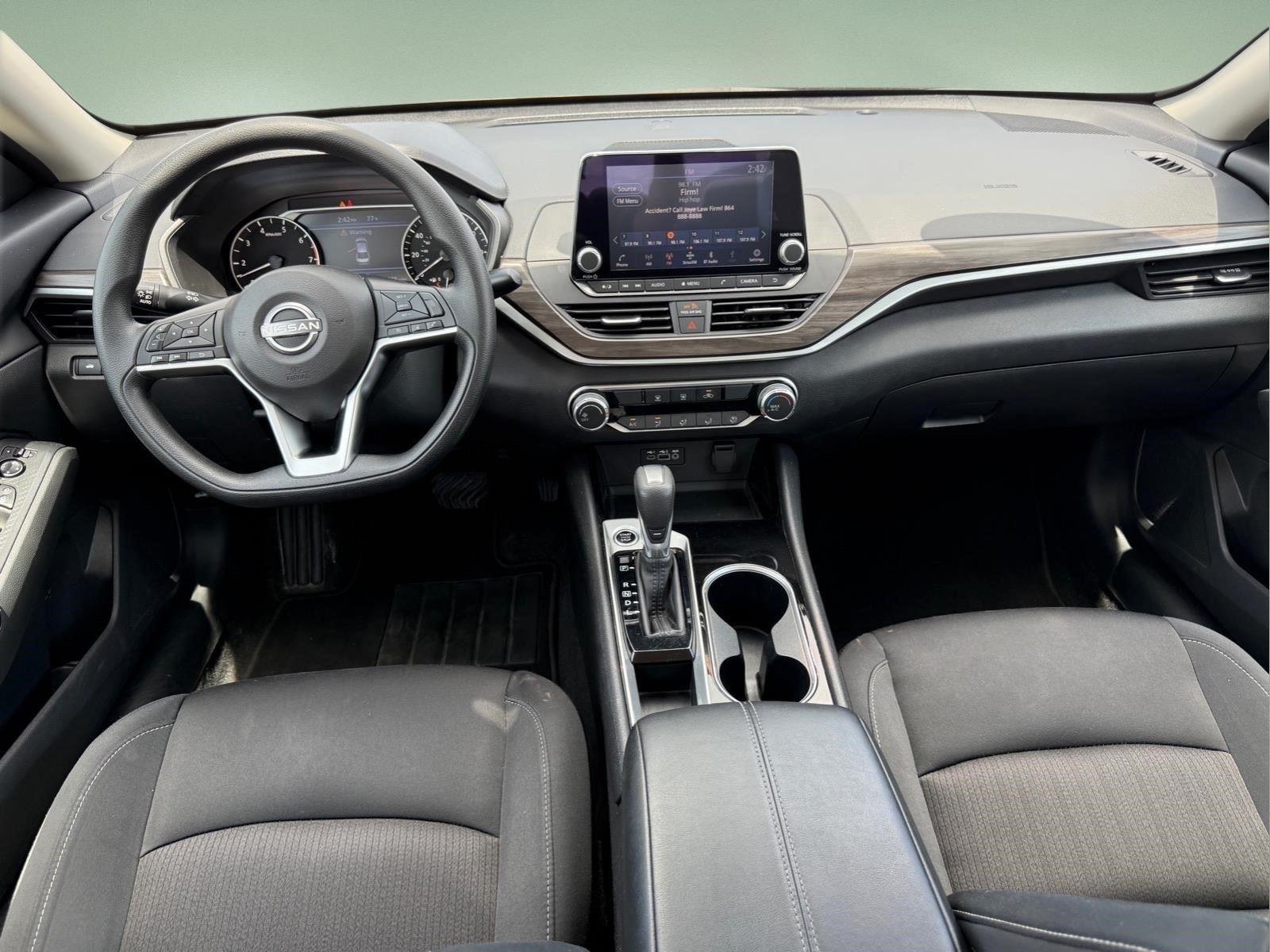 Used 2024 Brilliant Silver Metallic Nissan 2.5 SV image 15