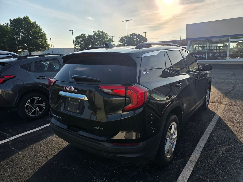 Used 2018 Ebony Twilight Metallic GMC SLE image 4