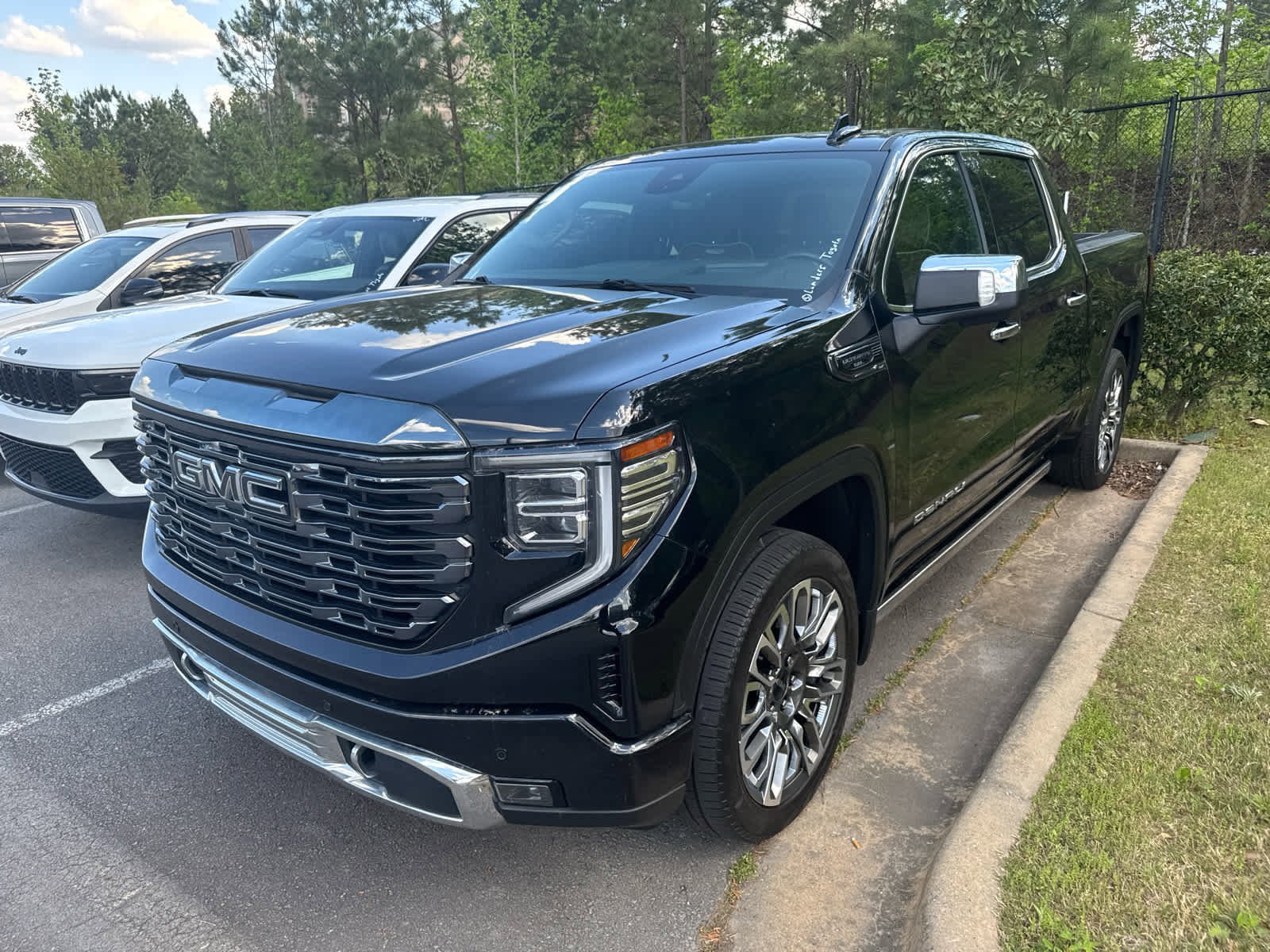Used 2023 GMC Sierra 1500 Denali Denali Ultimate with VIN 1GTUUHEL6PZ177486 for sale in Little Rock