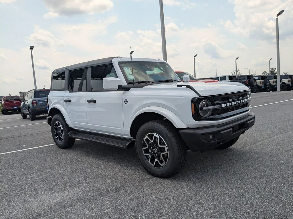 New 2026 Oxford White Ford Outer Banks image 2
