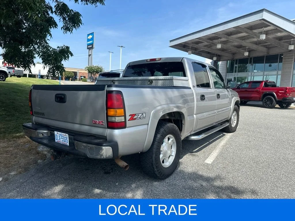 Used 2005 Silver Birch Metallic GMC SLT image 3