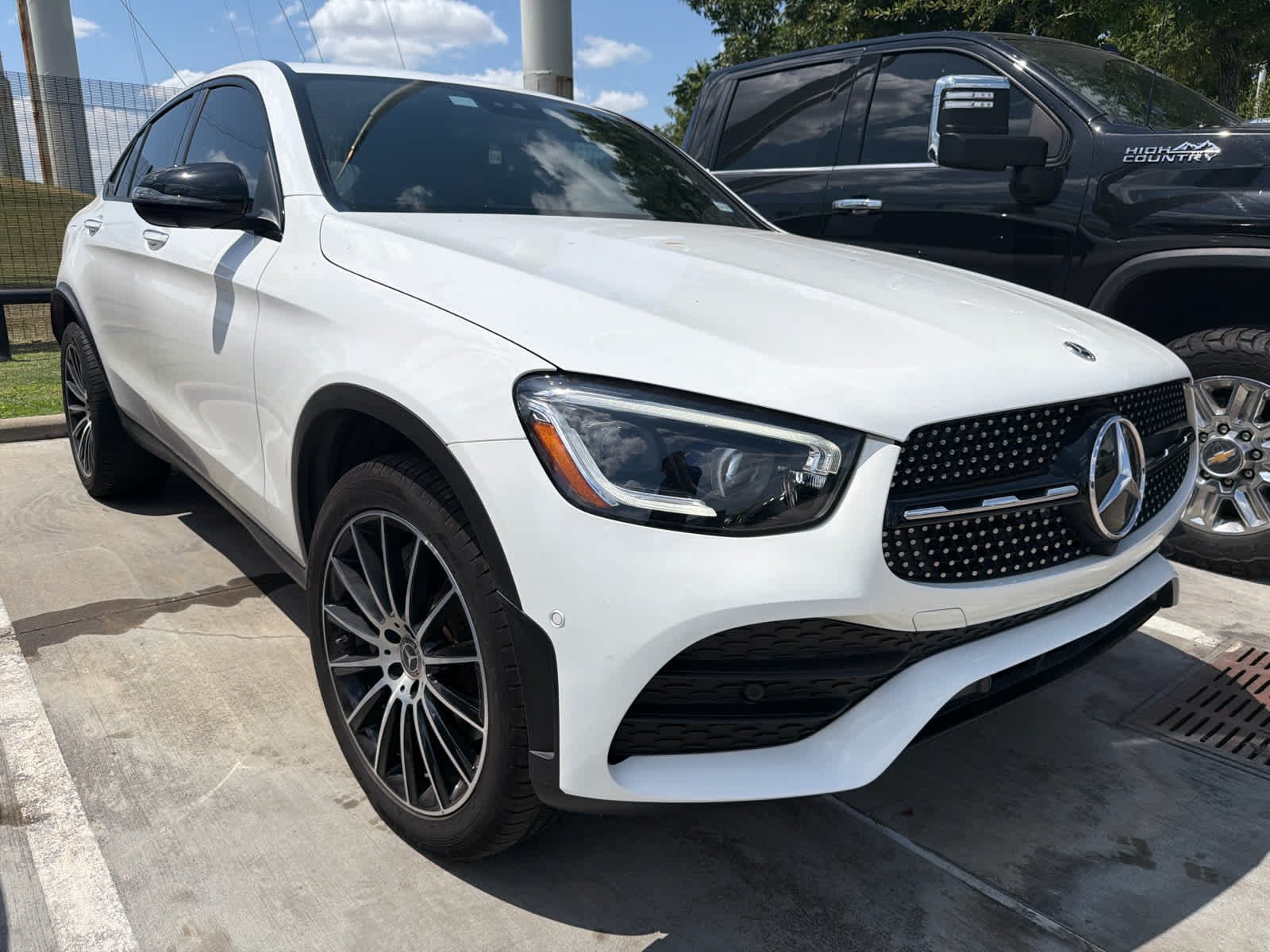 Certified Used 2023 Polar White Mercedes-Benz GLC 300 image 2