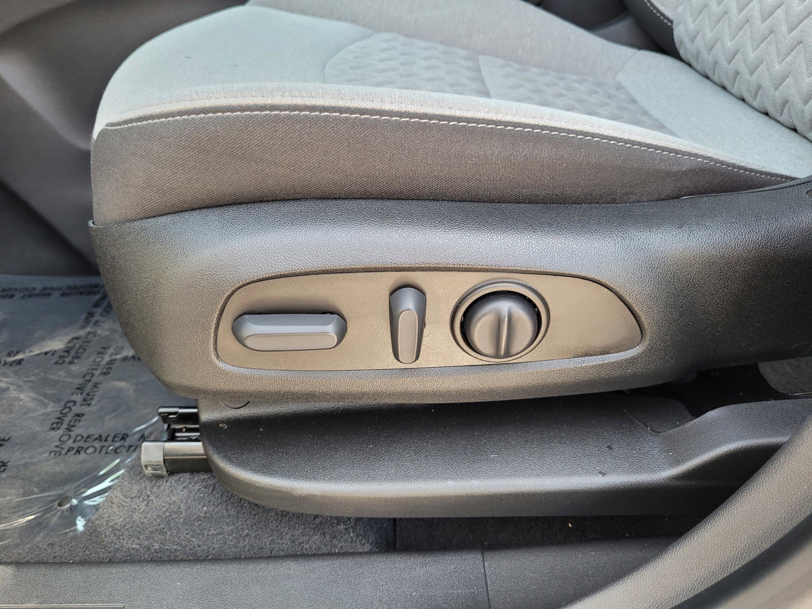 2022 Chevrolet Equinox LT - Photo 11