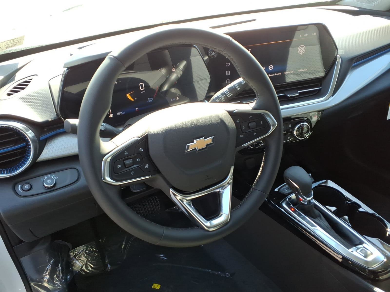 2026 Chevrolet Trax LT - Photo 6
