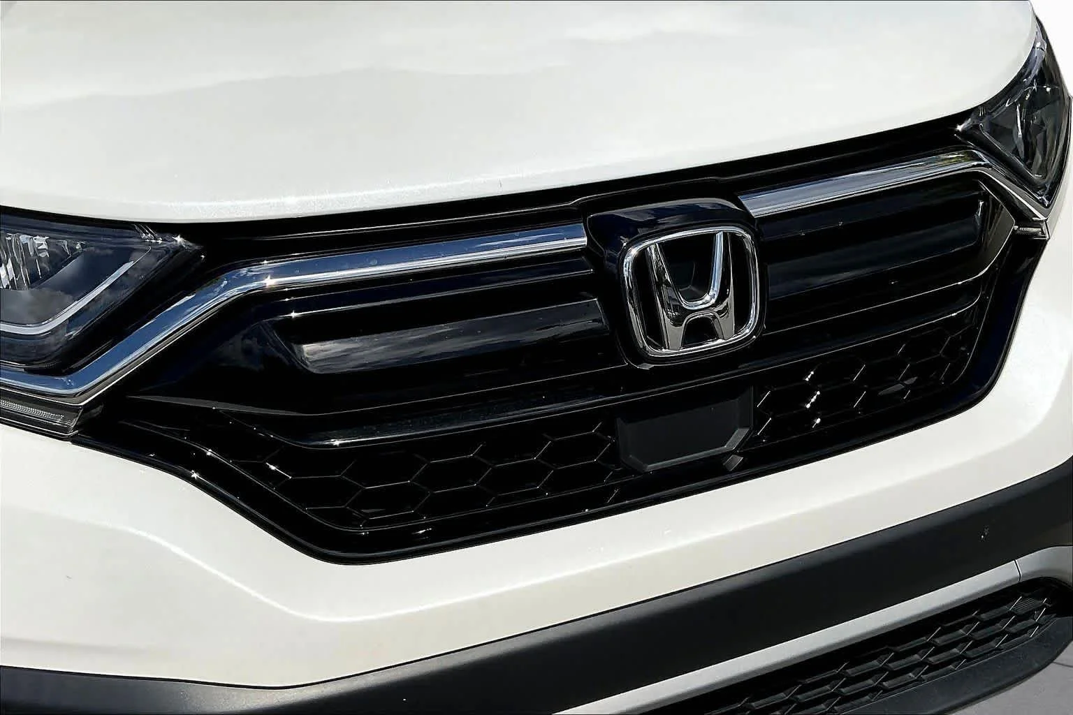 Used 2022 Platinum White Pearl Honda EX-L image 30