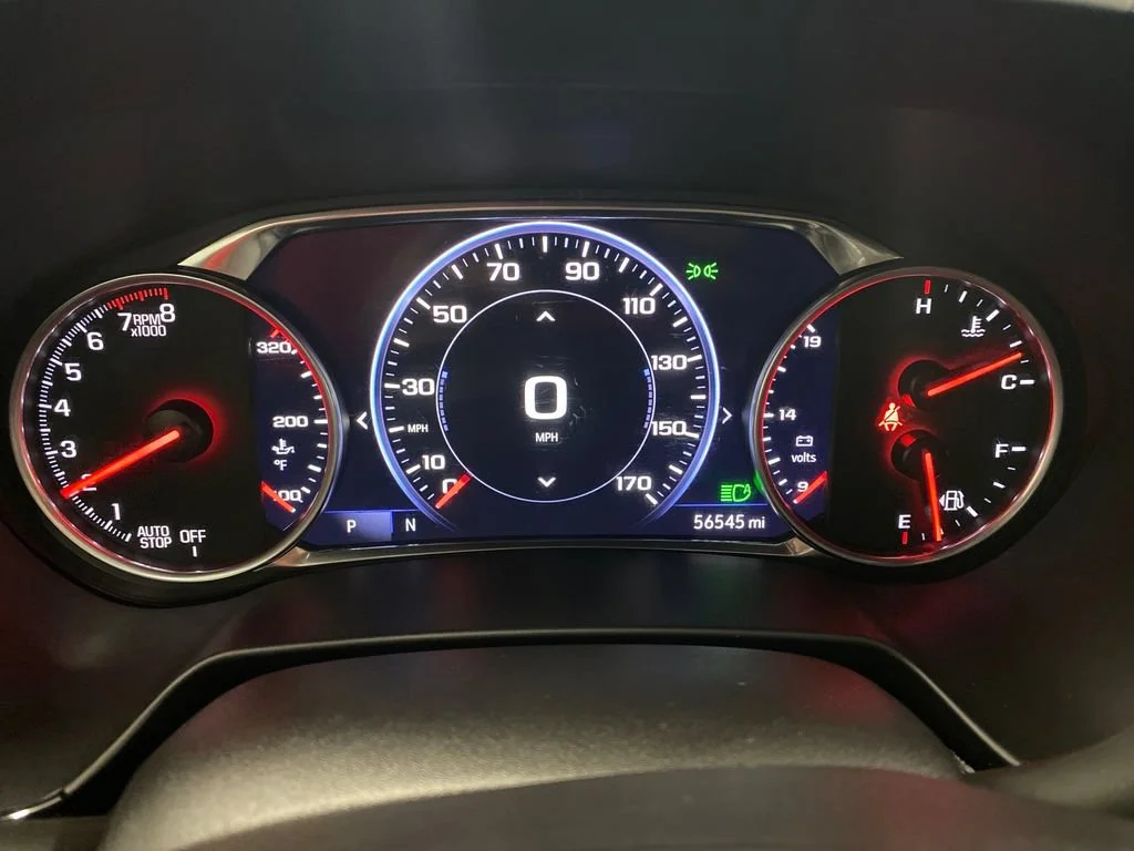 Used 2021 SILVER ICE METALLIC Chevrolet RS image 20