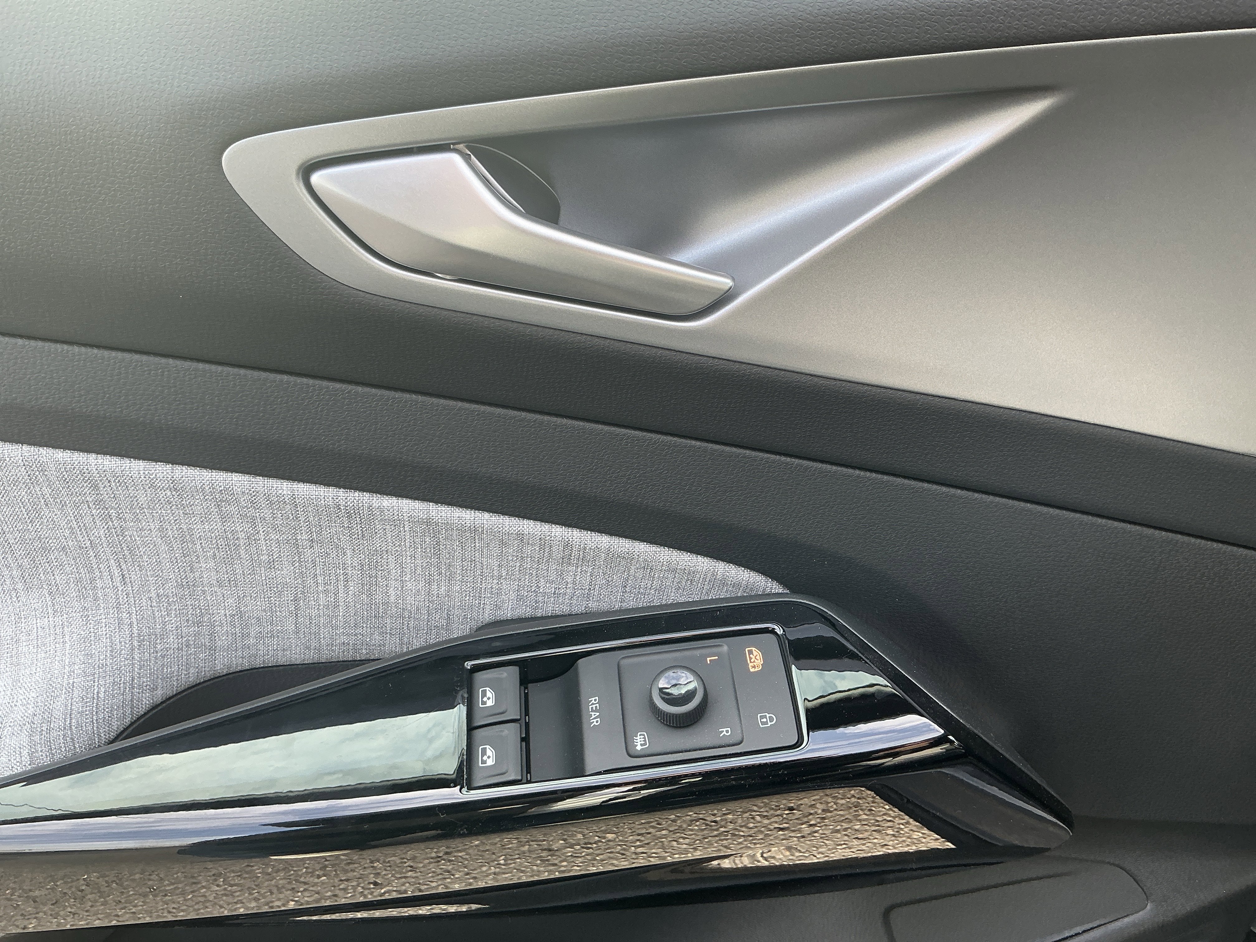 New 2026 Pure Gray Volkswagen Pro image 10