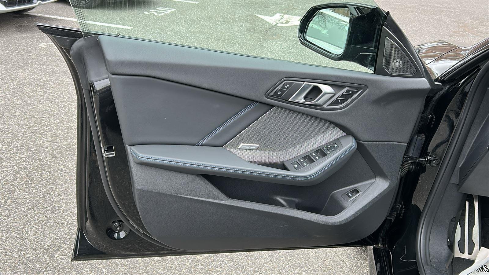 2025 BMW 2 Series M235 - Photo 9