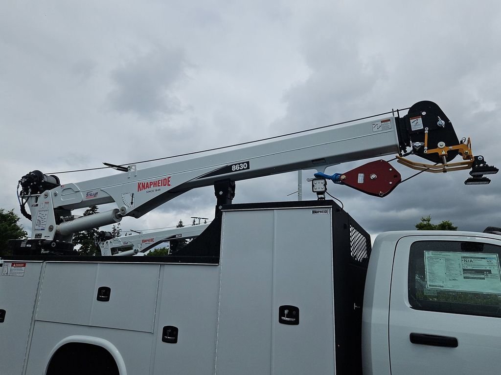 New 2024 Bright White Clear-Coat Exterior Paint RAM Tradesman image 41