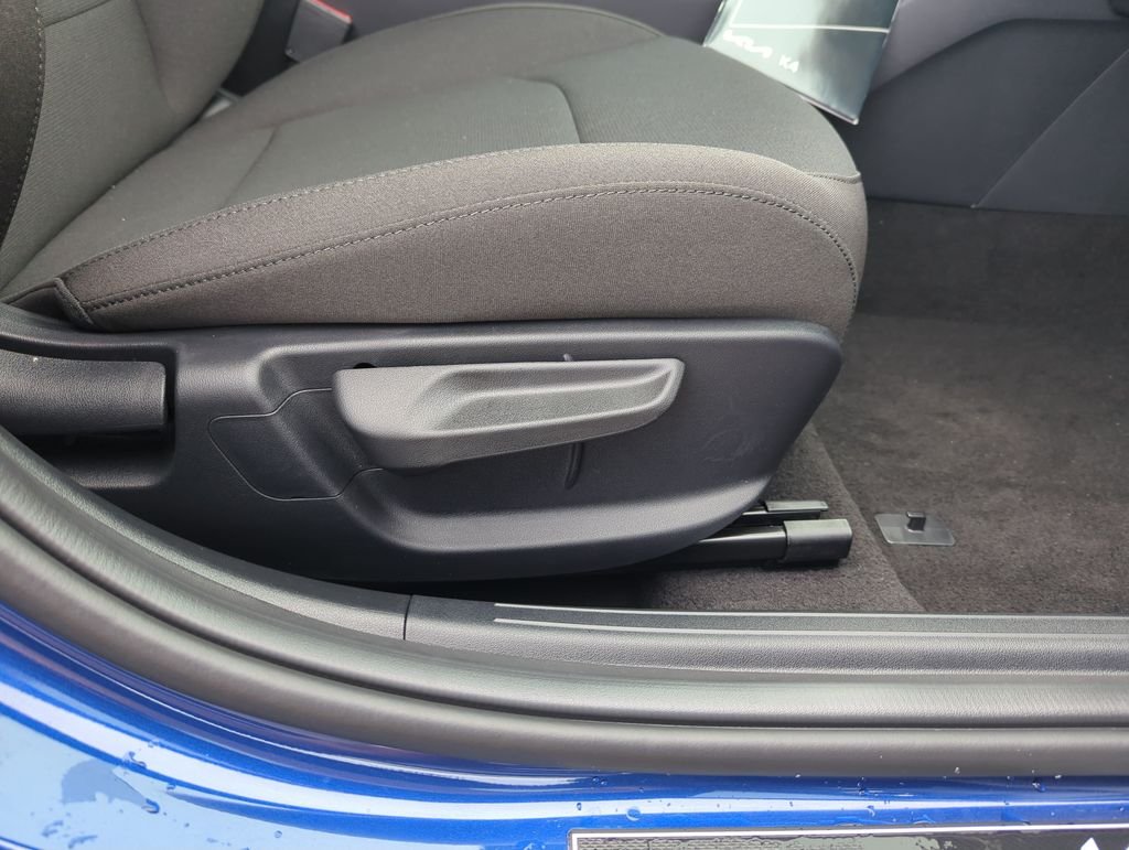 New 2026 Deep Sea Blue Kia LXS image 36