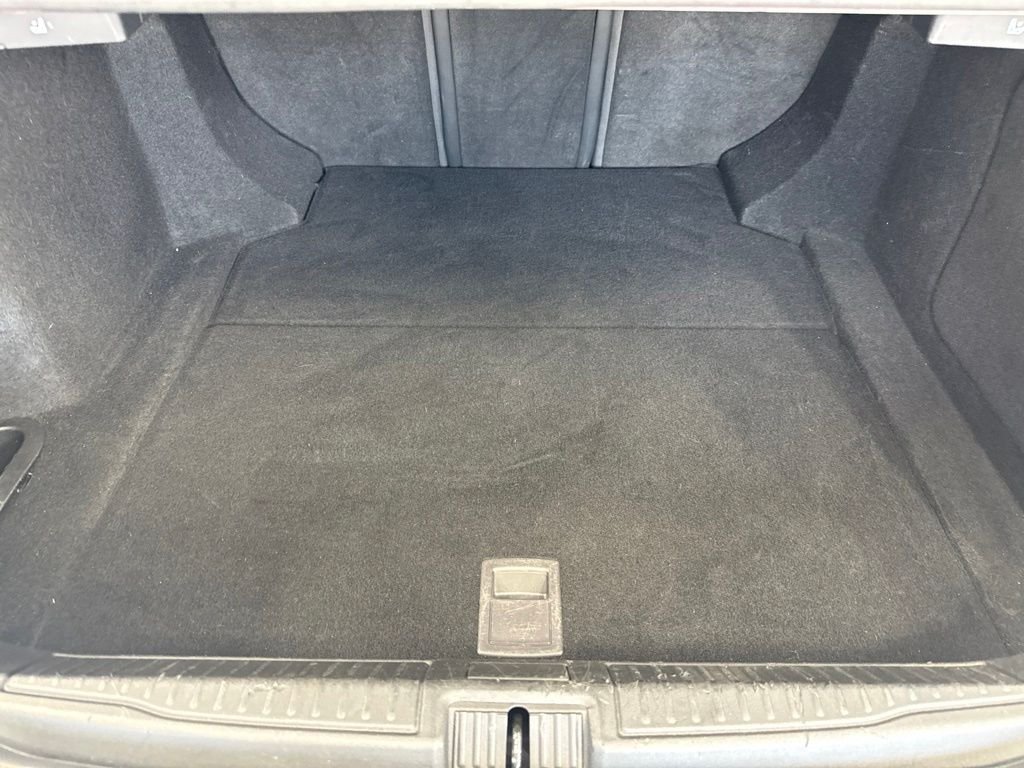 Used 2017 Red Alfa Romeo Base image 10