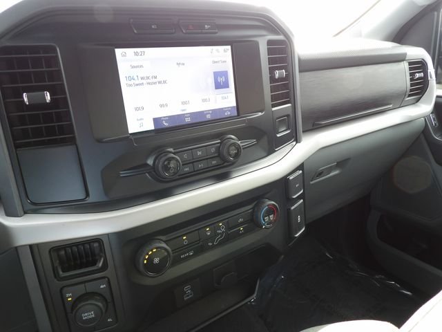 Used 2023 Oxford White Ford XLT image 24