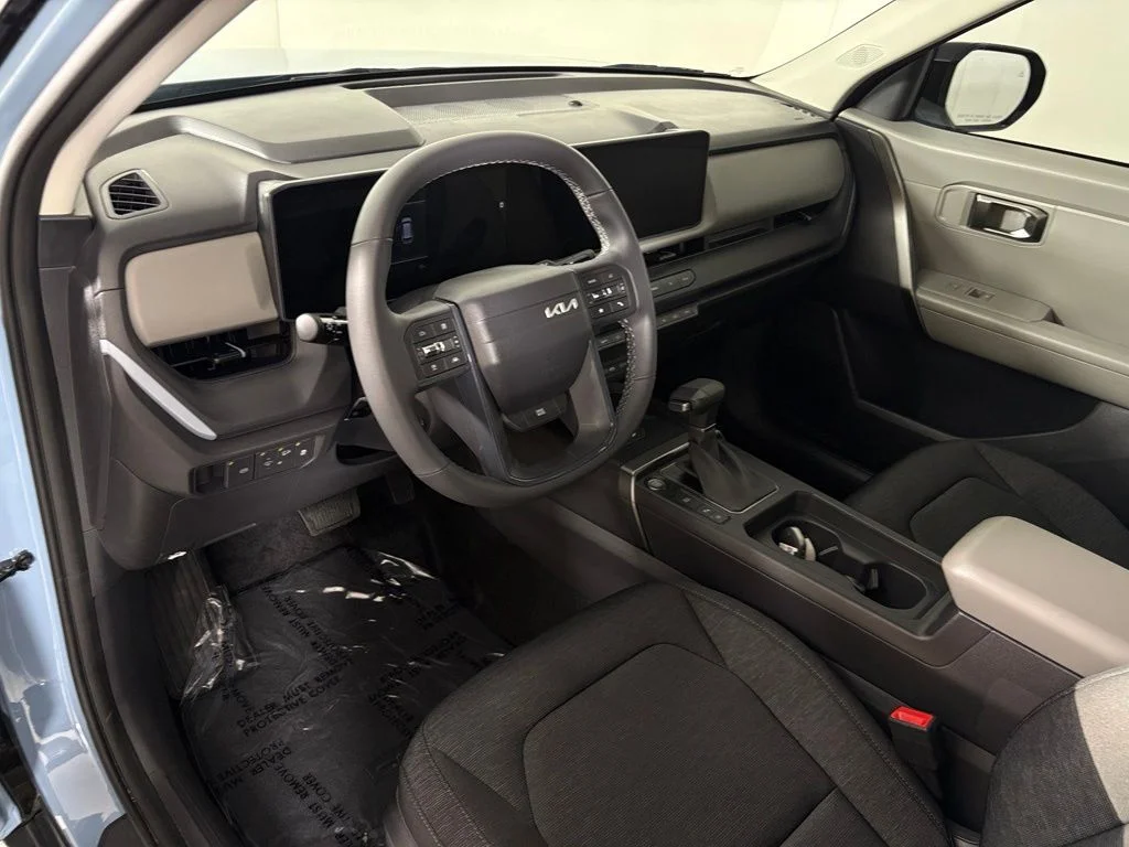 New 2027 Frost Blue / Black Roof Kia S image 17