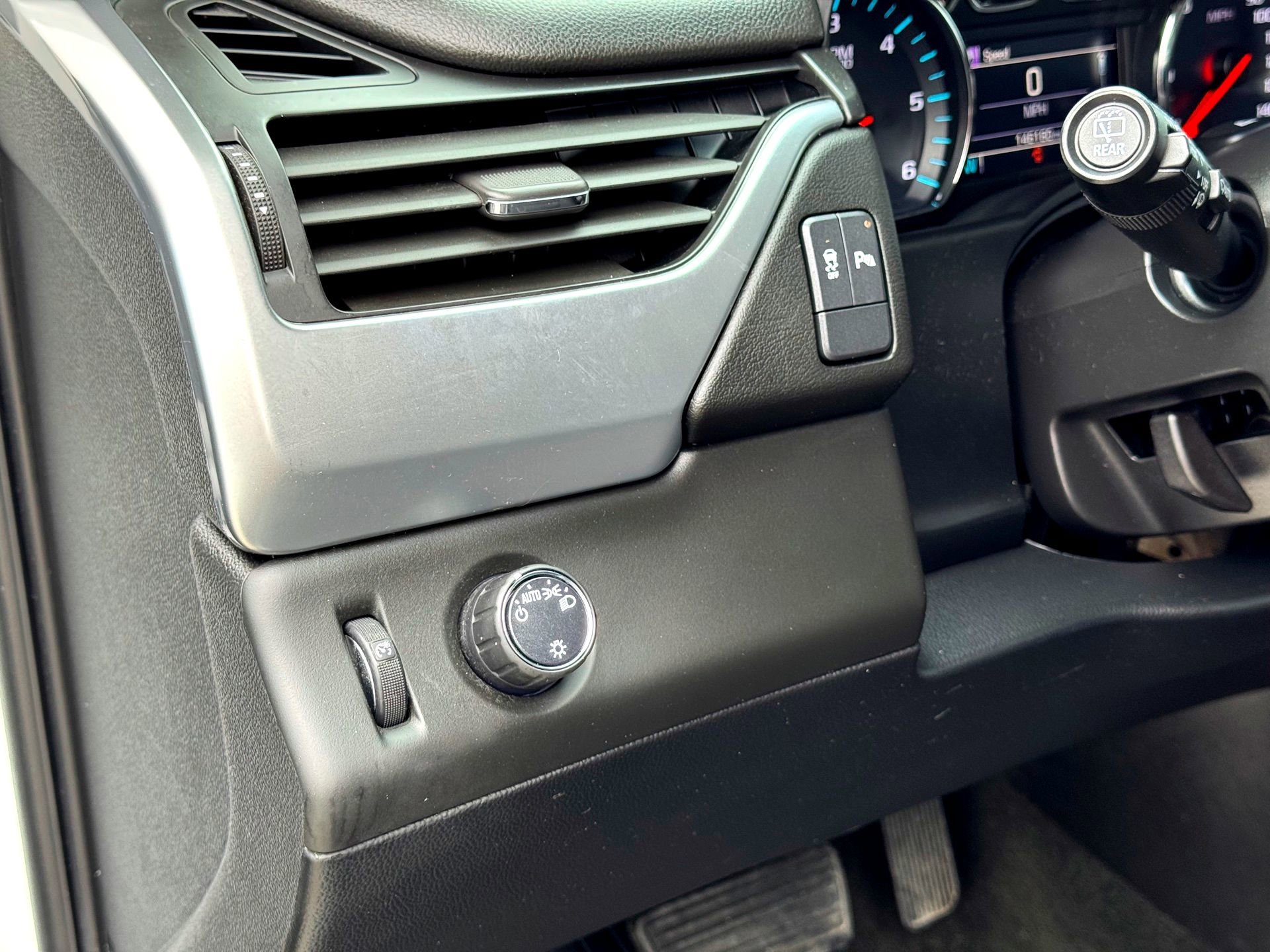 Used 2018 SUMMIT WHITE Chevrolet LS image 14