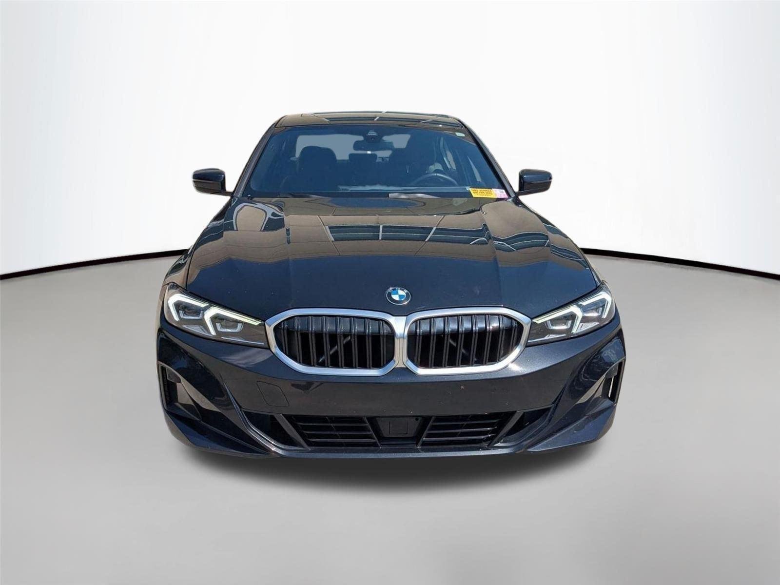 Used 2025  BMW 330i image 2