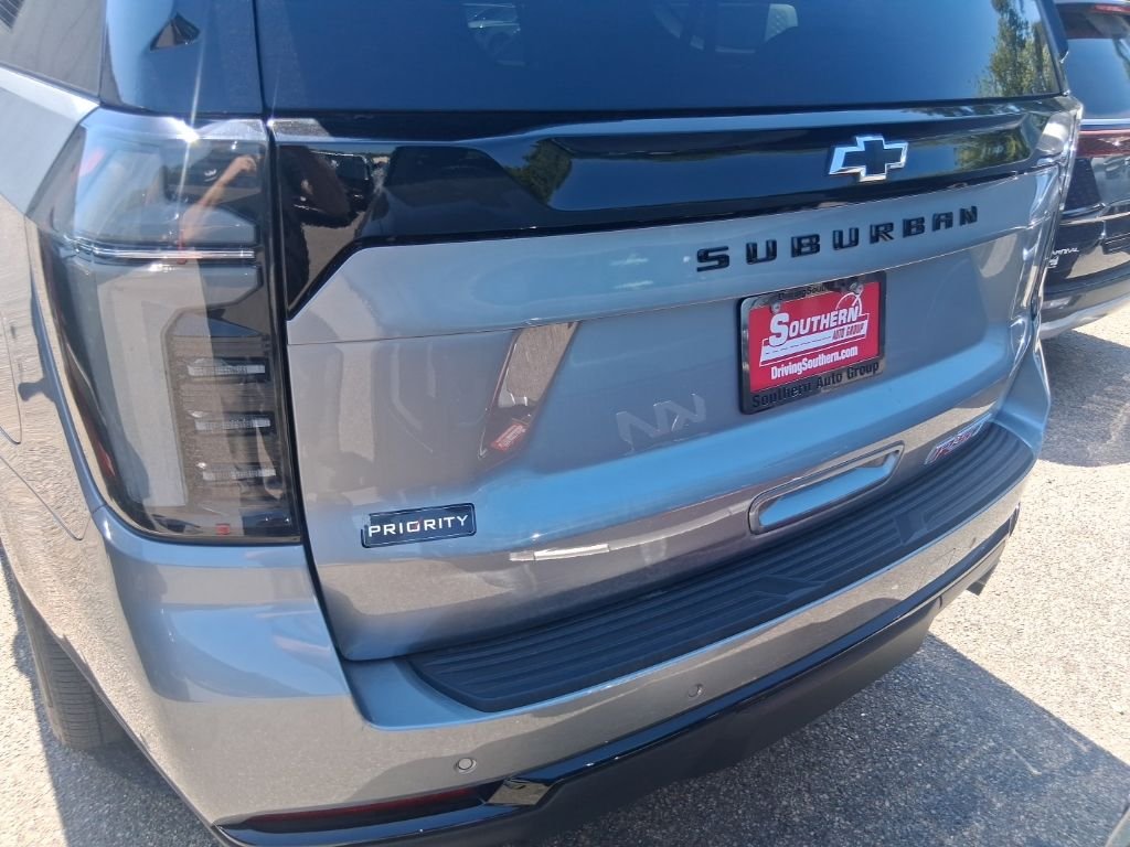 Used 2025 Gray Chevrolet RST image 7