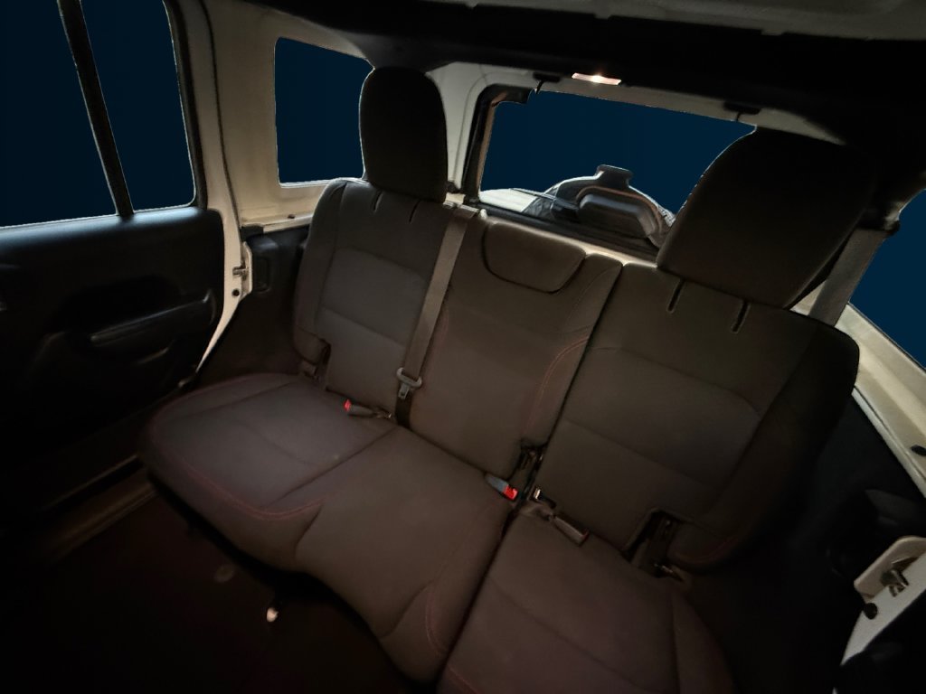 Used 2023 White Jeep Rubicon image 16