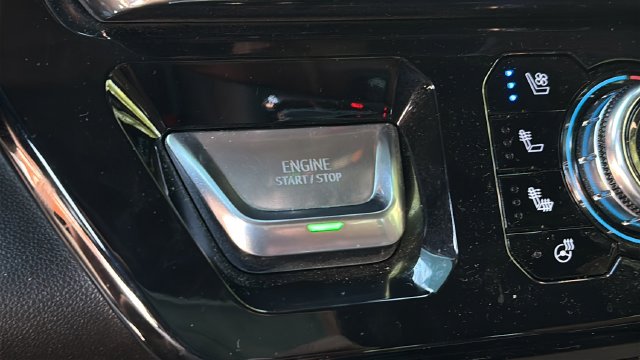 Used 2024 Silver GMC Denali Ultimate image 29