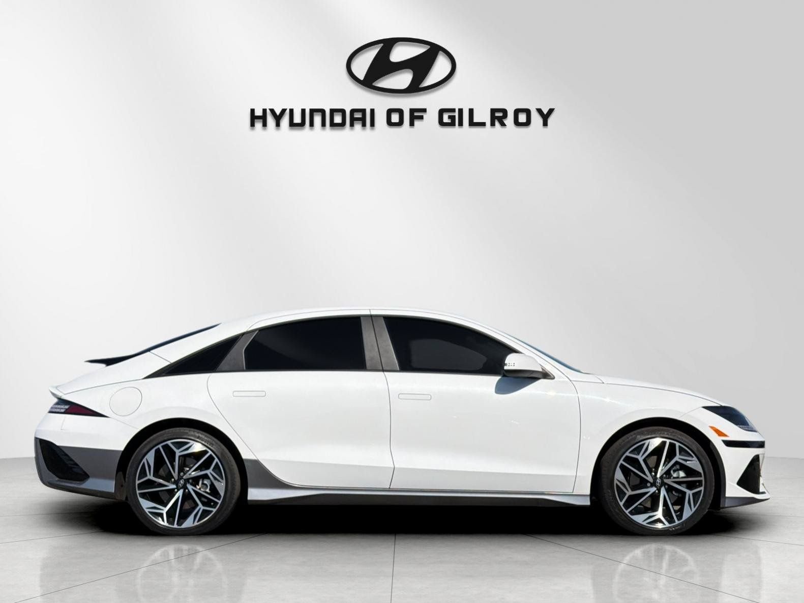 Used 2024 White Hyundai SEL image 6