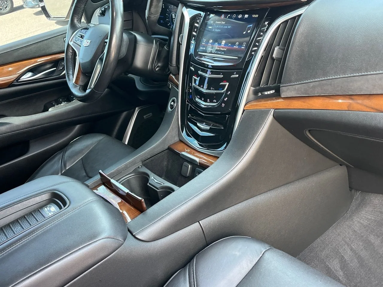 Used 2020 Red Passion Tintcoat Cadillac Luxury image 9