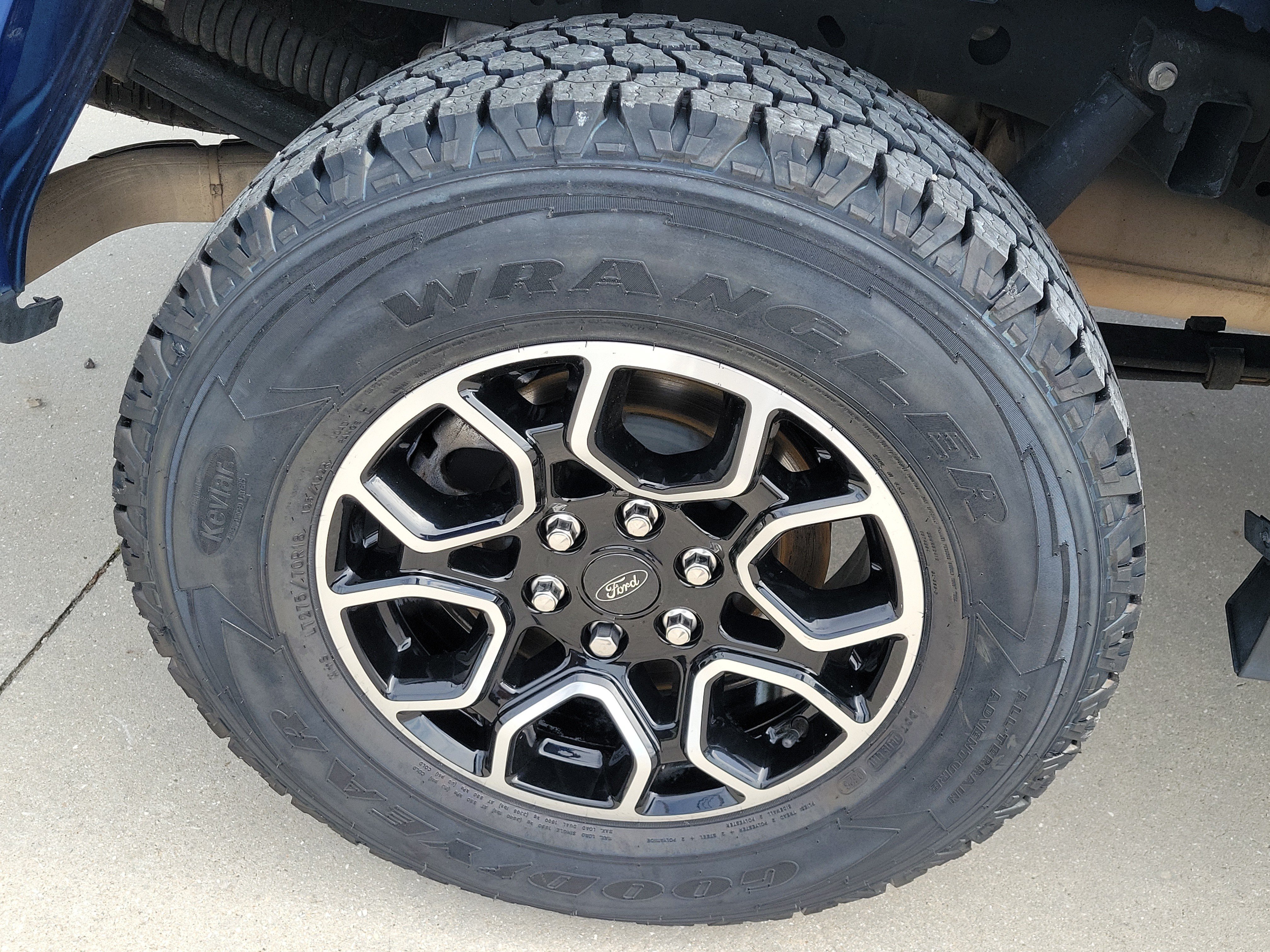 Used 2022 Blue Metallic Ford XLT image 10
