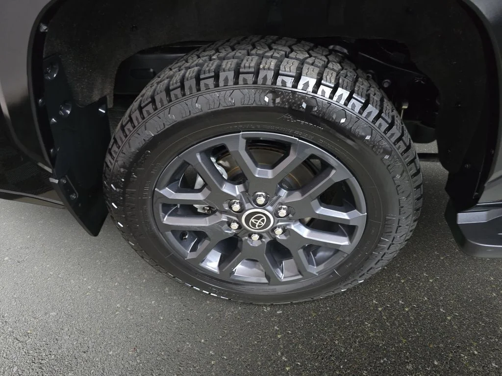 Used 2023 Black Toyota Platinum image 33