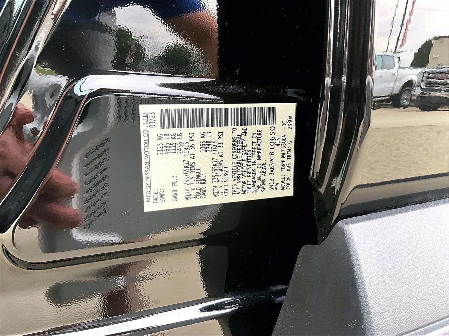 Used 2023 Black Nissan S image 33