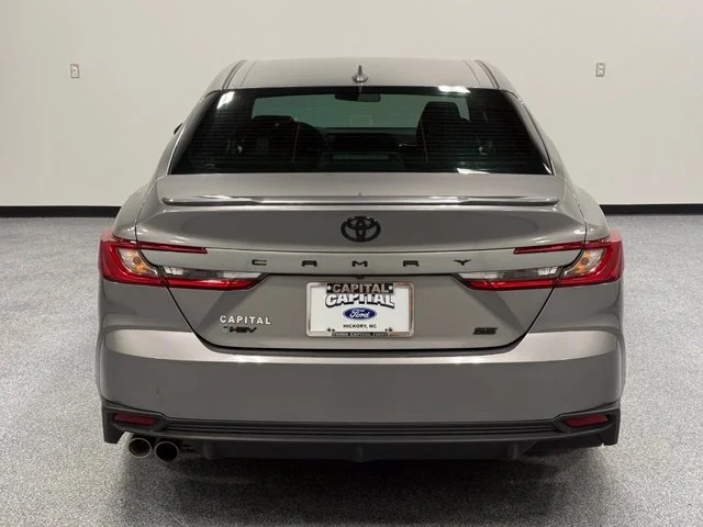 Used 2025  Toyota SE image 11