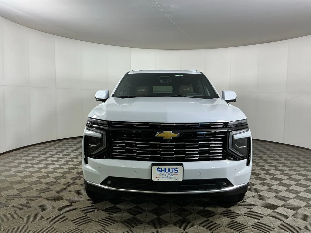 New 2027 Polar White Tricoat Chevrolet High Country image 2