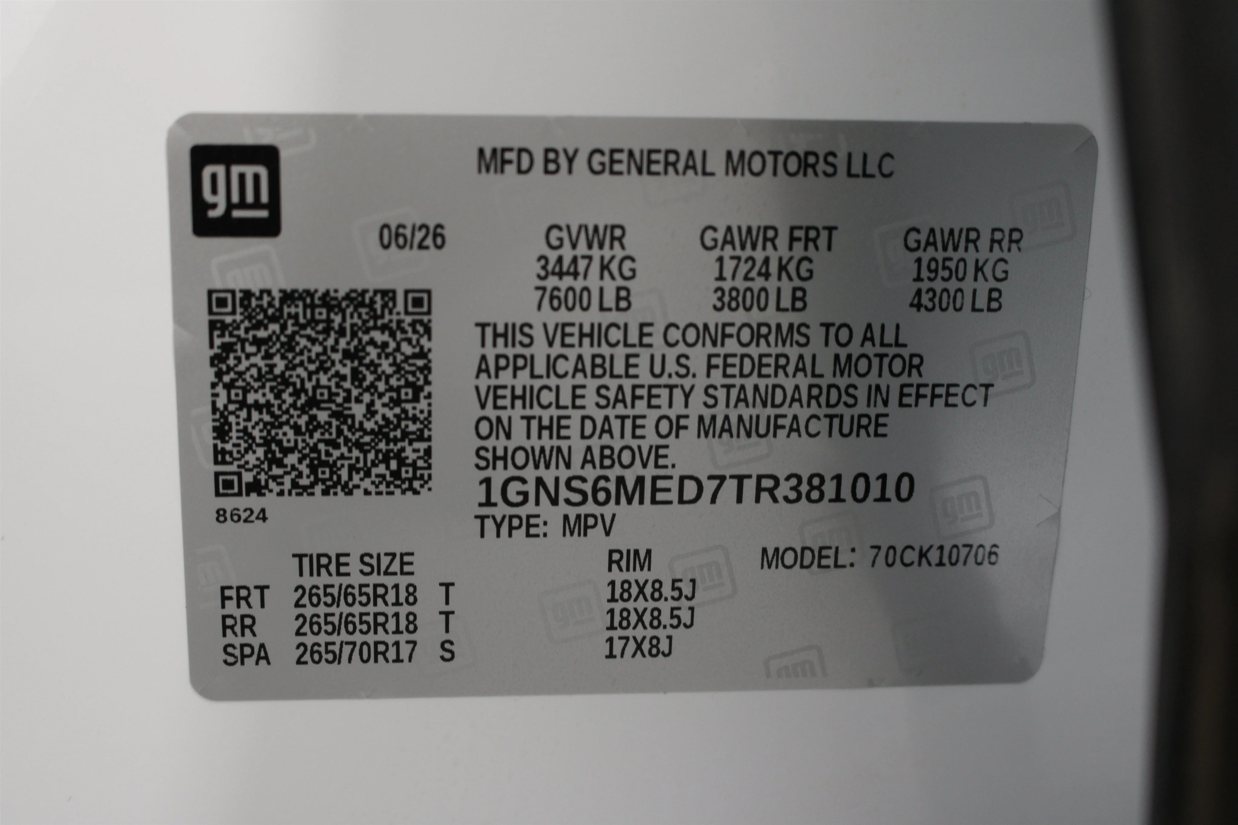 New 2026 Summit White Chevrolet LS image 40