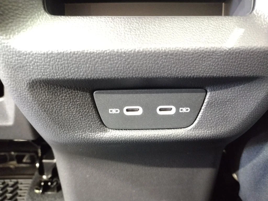 New 2026 Beige Volkswagen 2.0T SE R-Line Black image 37