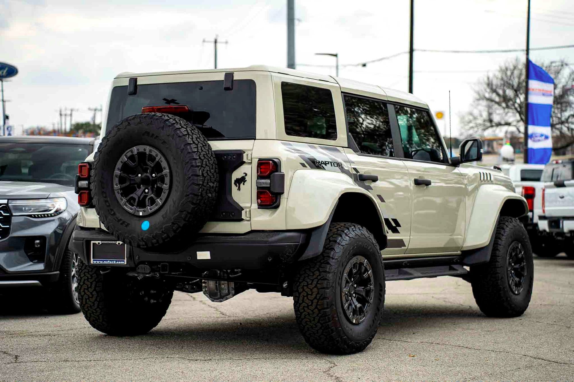 New 2025 Desert Sand Ford Raptor image 4