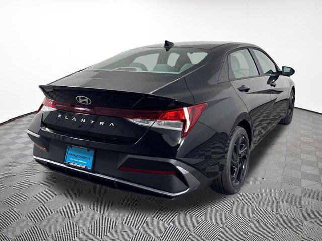 New 2026 Black Hyundai SEL Sport image 9