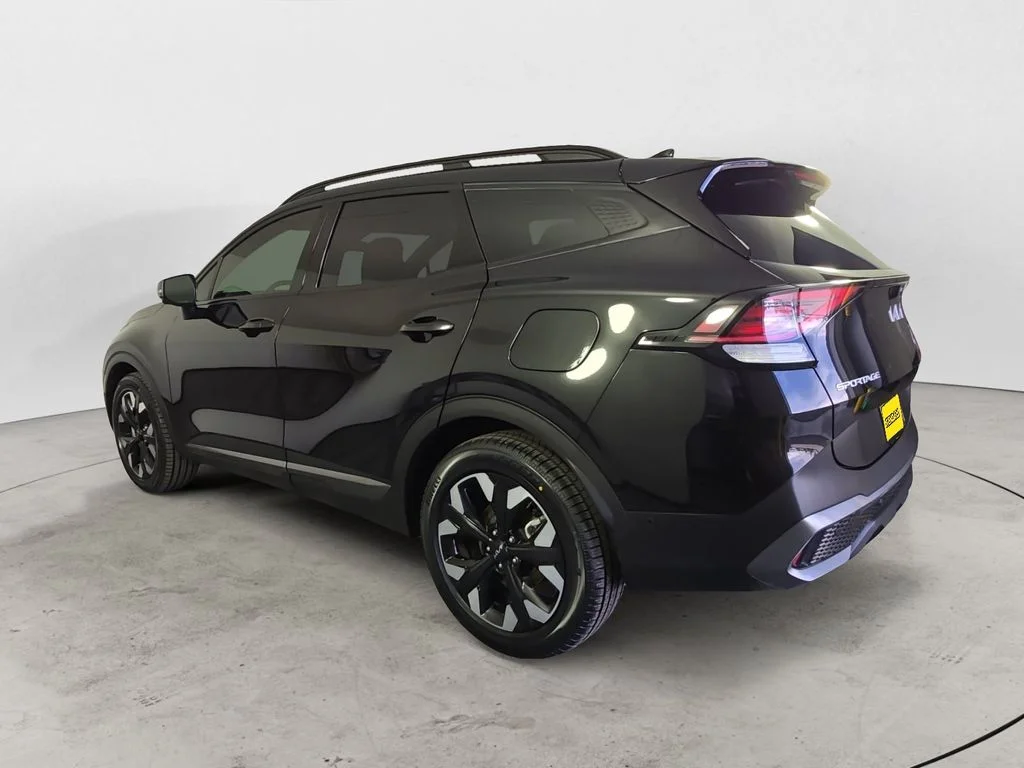 Used 2024 Black Kia X-Line Prestige image 7