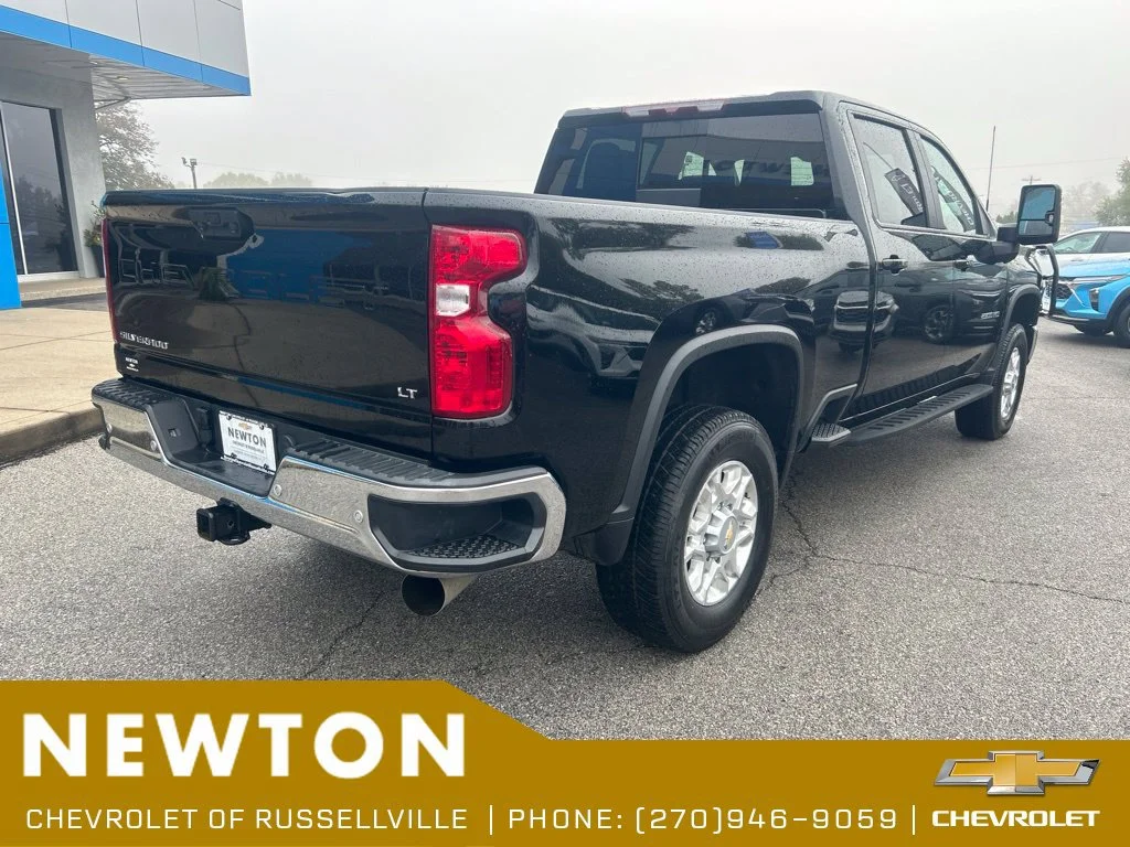 Used 2025 Black Chevrolet LT image 36