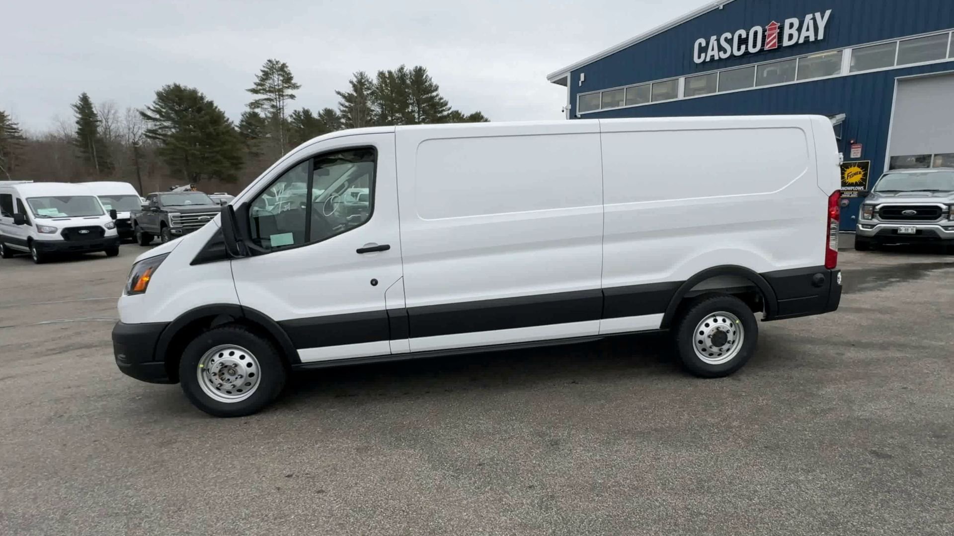 New 2026 Oxford White Ford Cargo Van image 17