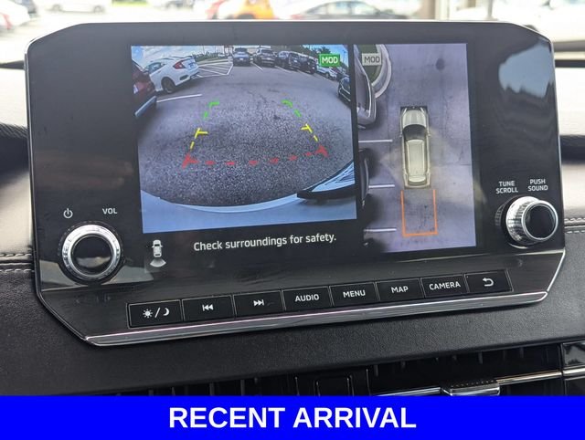 Used 2024  Mitsubishi SEL image 17