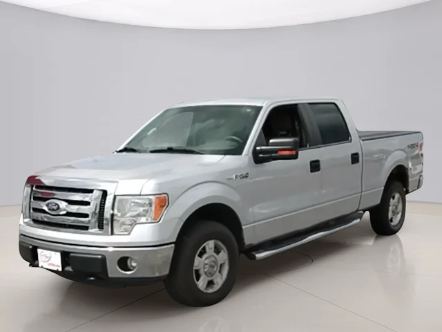 2010 Ford F-150 XLT 4x4 SuperCrew 145-in's photo