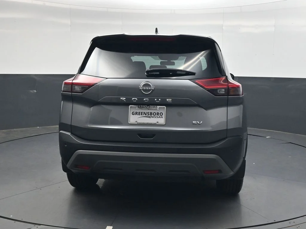 Used 2023 Gray Nissan SV image 5