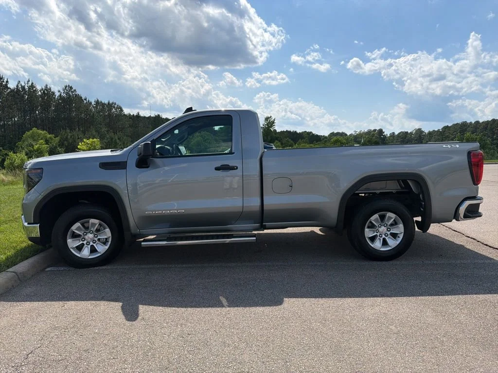 2025 GMC Sierra 4WD Regular Cab Standard Box Pro's photo