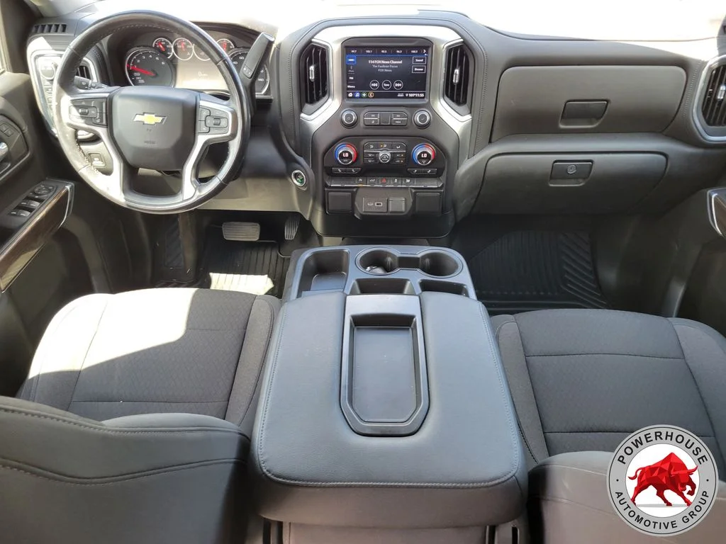 Used 2021 White Chevrolet LT image 17